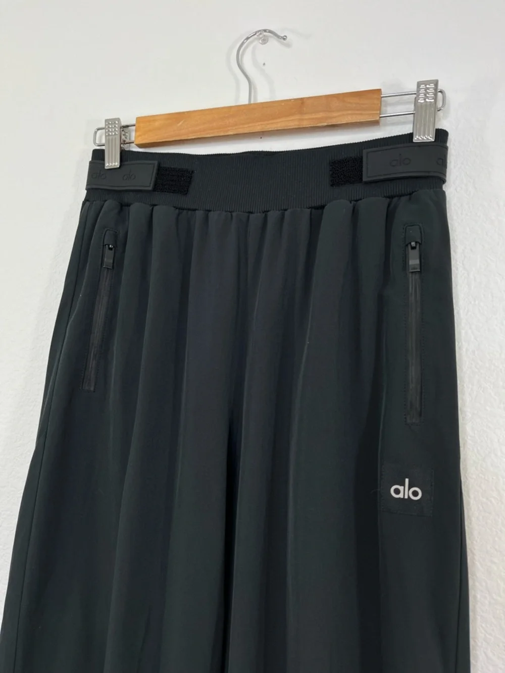 Alo Yoga High-Waist Elevation Trouser Black size S - Picture 4 of 10